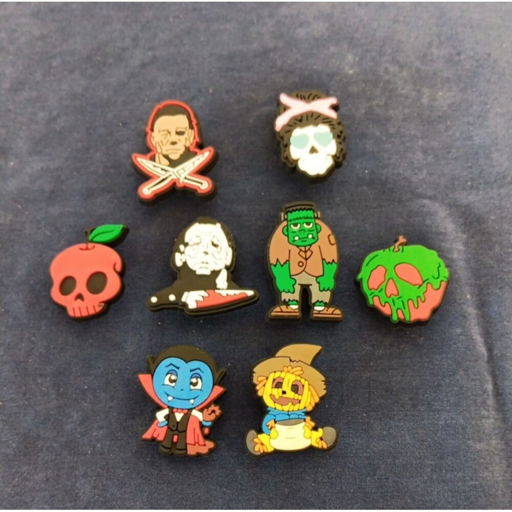 Jibbitz 8 Halloween Themed Croc Charms Vampire Ghouls Poison Apple New Novelty